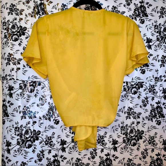 NWT CHARLOTTE RUSSE yellow crop top - Picture 4 of 4